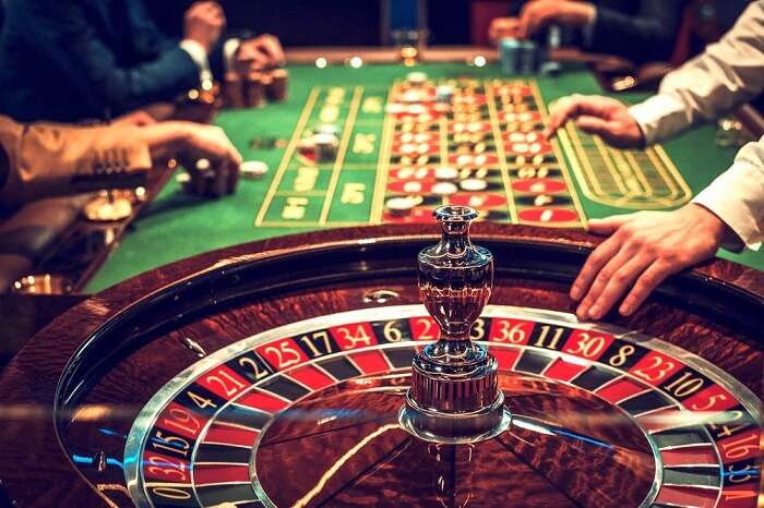 Get Lucky and Play at an Online casino