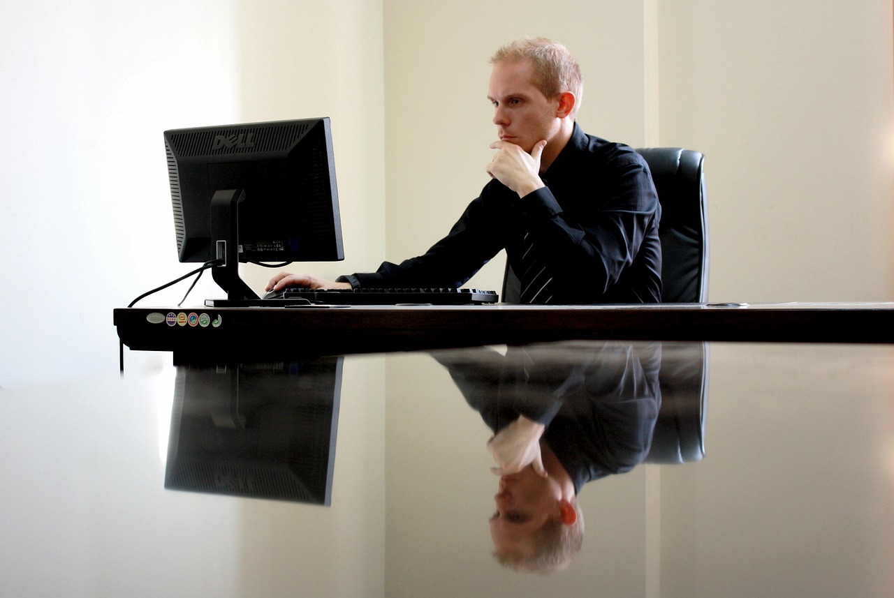 Business, businessman, chair — Benefits of Using Metatrader 4 Webtrader for Forex